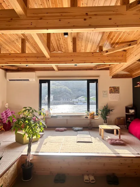 Yamaboushi Tsushima - Guesthouse & Cafe - Image 1