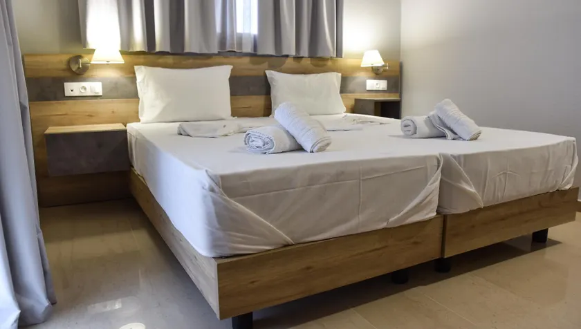 Hotel Coral - Image 1