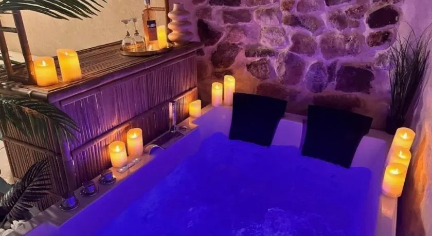 Appartement Spa avec Jacuzzi & Hammam - Centre Aix-en-Provence - Image 1
