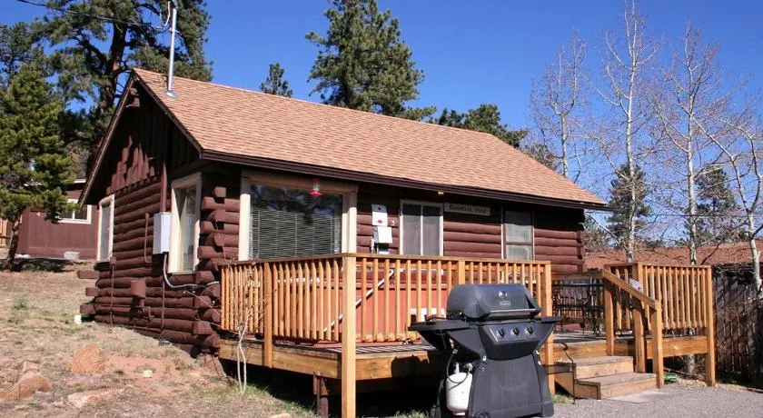 Lazy R Cottages- 3 cabin - Image 1