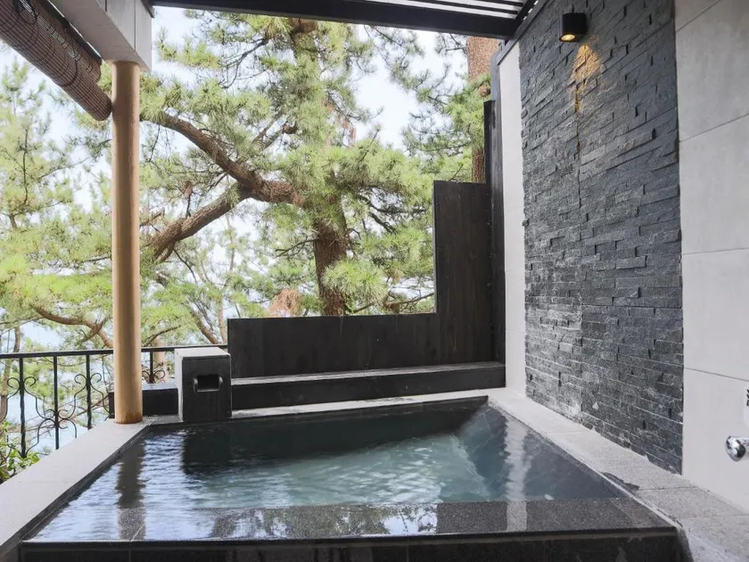 ISANA Resort - Image 1