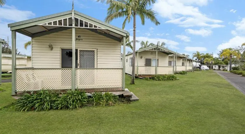 Teralba Lakeside Caravan Park - Image 1