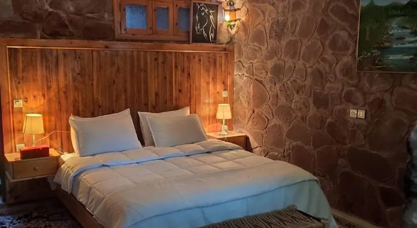 laurier Rose Hostel - Image 1