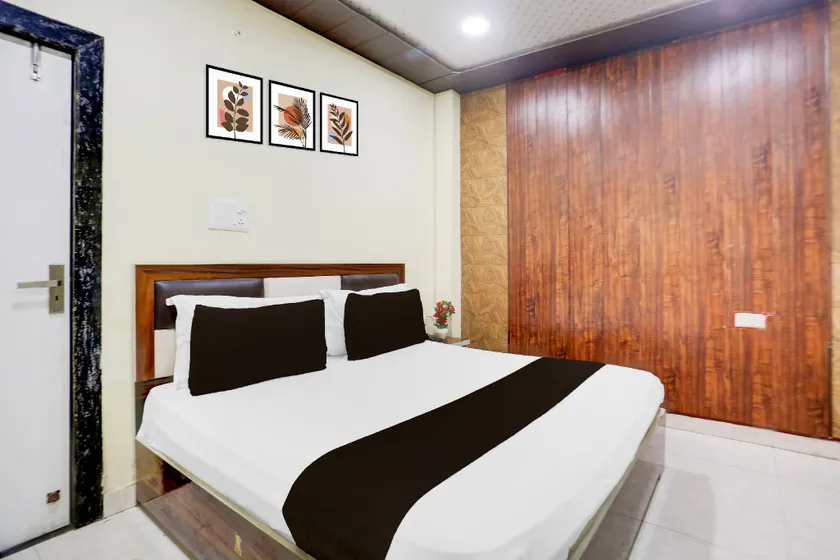 HOTEL O RAJDHANI - Image 1