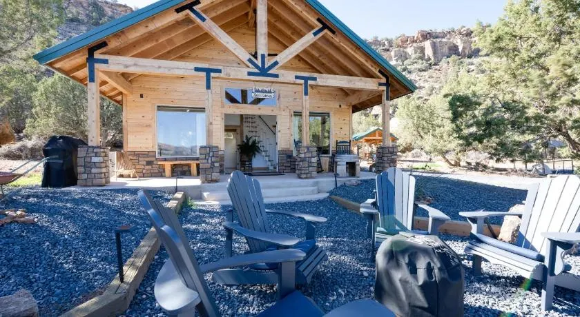 Anasazi Cliffs Lodging - Image 1