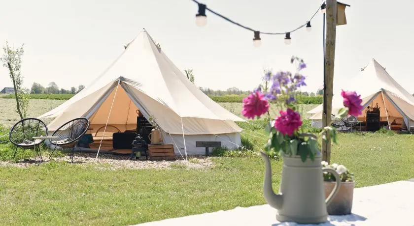 Smuk Bell Tent Glamping nabij het water in Friesland - Image 1