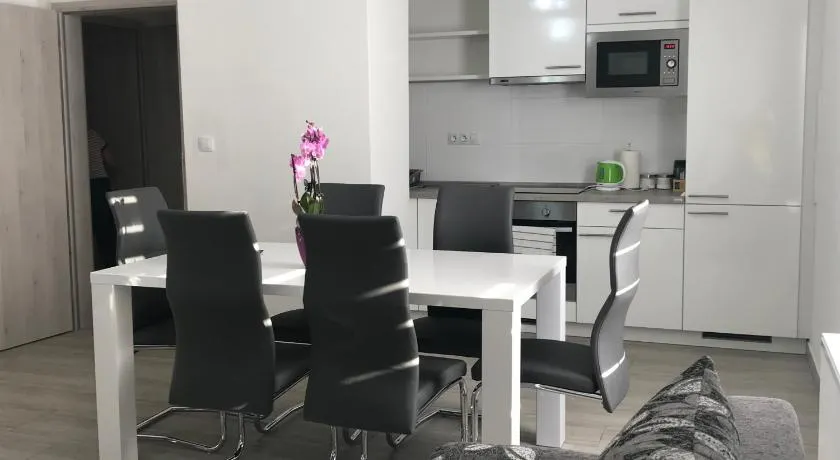 Panorama Apartments - Image 1
