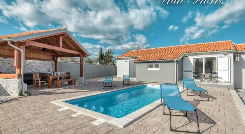 villa flores - Image 1