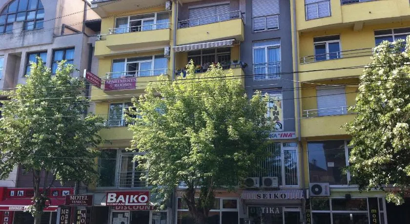 Hotel Venecia Apartments - Image 1