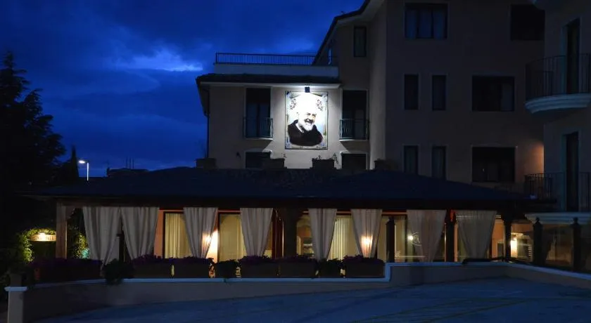Hotel Rosamarina - Image 1