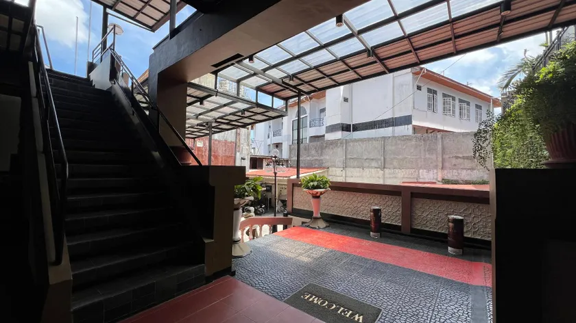 Lima's hotel - Image 1