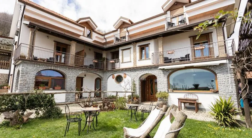 Villa Italia - Image 1