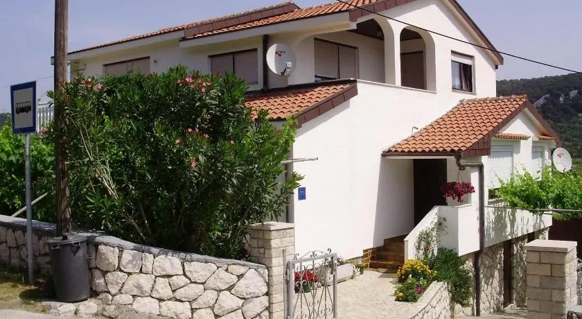 Apartment Ani - Image 1