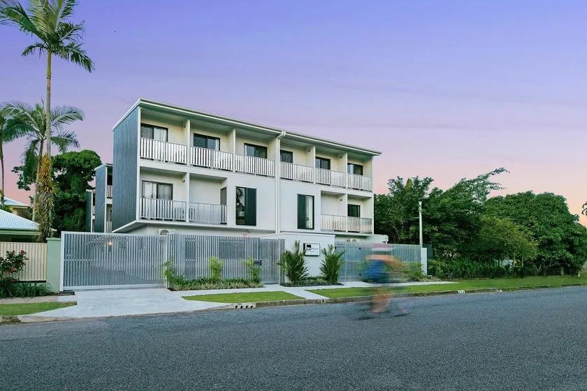 Redhill Cairns Living - Pembroke St - Image 1