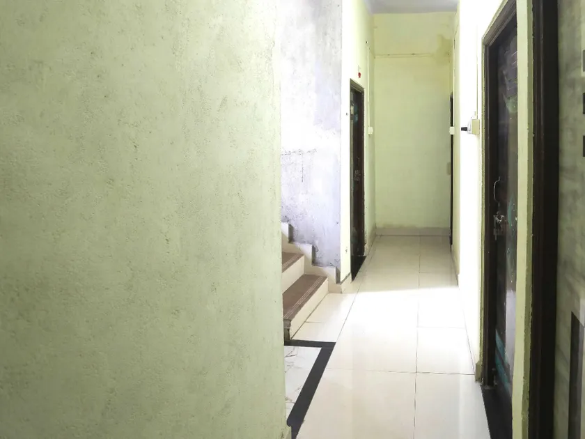 Hotel O Celebrity - Image 1