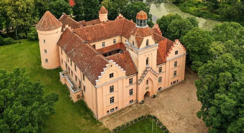 Ēdoles Pils - Image 1