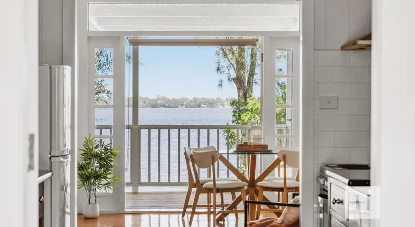 Lakeview Retreat on Panorama - Image 1