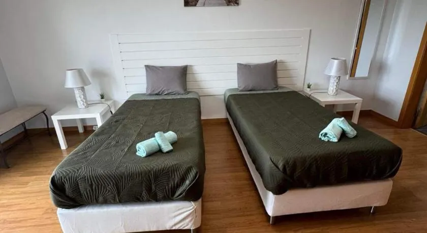 Sunny baleal guesthouse - Image 1