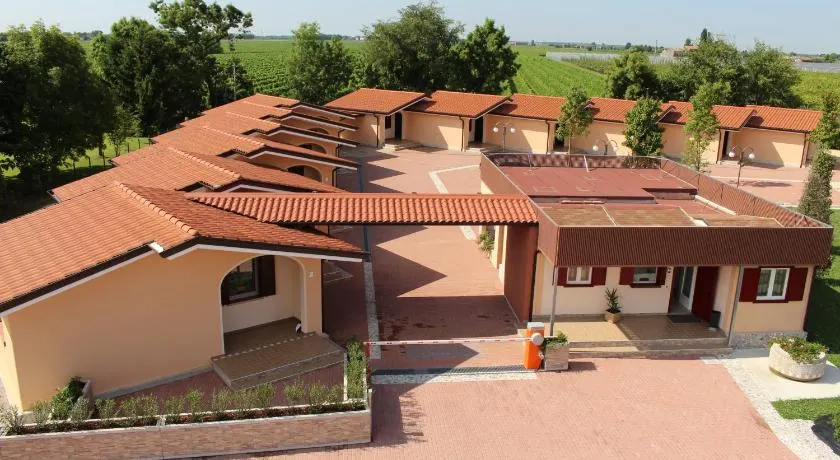 Villaggio Olmè - Image 1