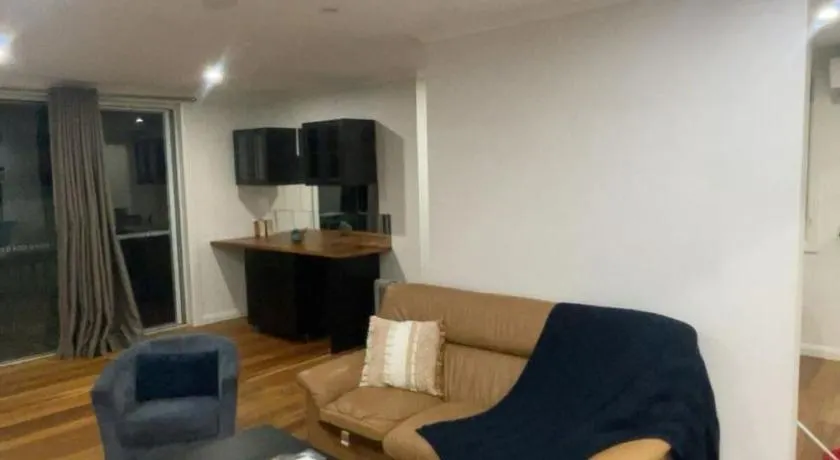 Modern 3BR home, Close to parliament , Canberra - Image 1