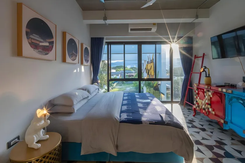 River Art Hotel - Image 1