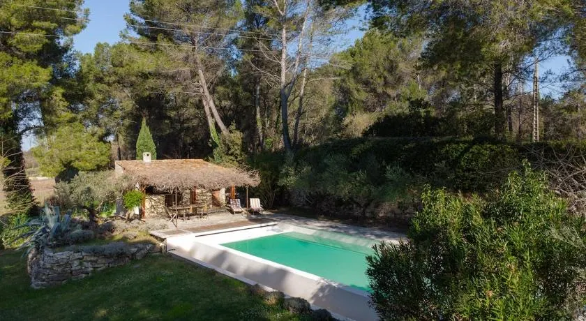 Authentic Provençal house with pool - Image 1