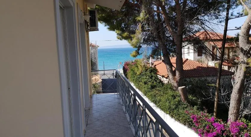 Panos & Antzy Apartment - Image 1
