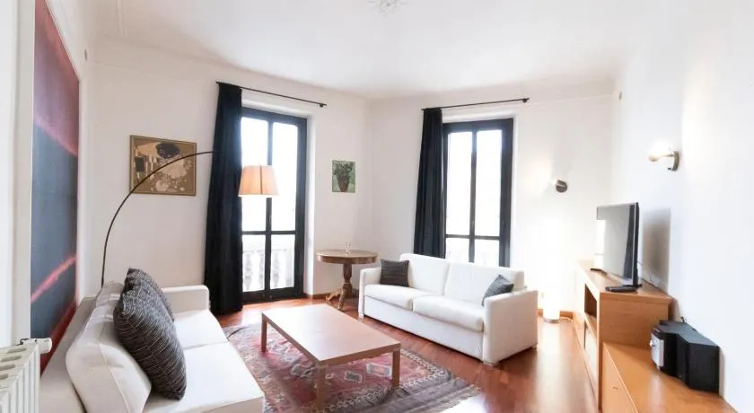 Washington Apartment - Image 1