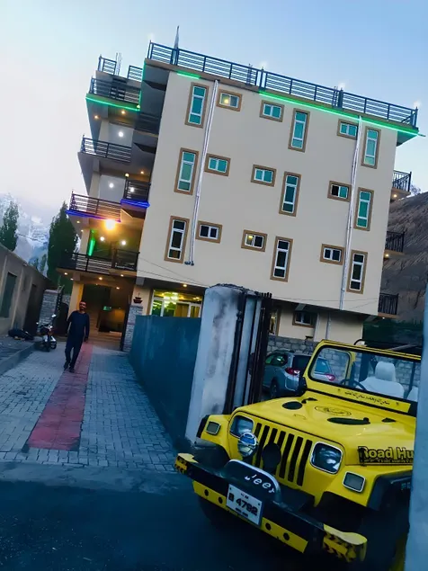 Gems Palace Hotel Sost - Image 1