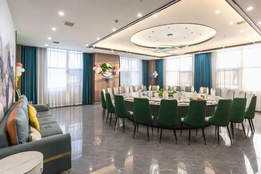 Gandong Hotel (Fuzhou Wenchangli Vientiane Sky Curtain Plaza Branch) - Image 1