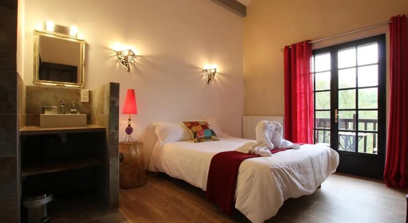 Etxe goxoan chambres d'hôtes avec cuisine été équipée commune et jaccuzi - Image 1