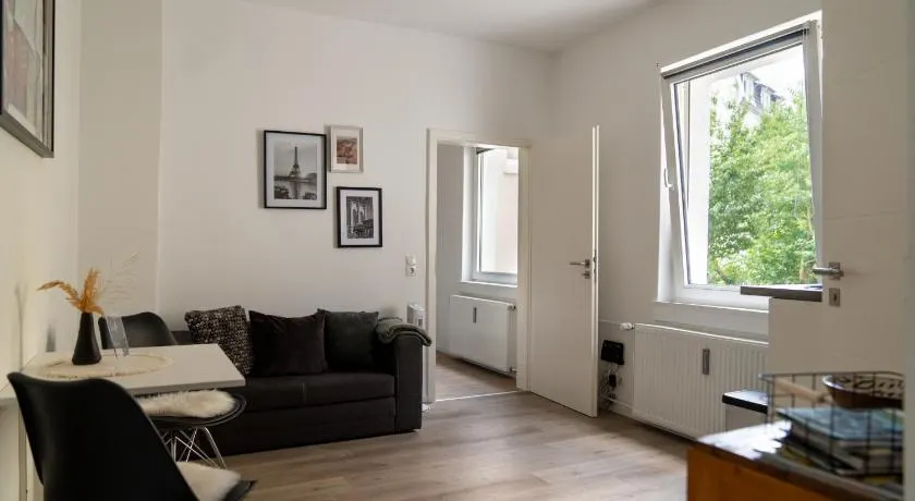 Kleines Glück by Interior Apartments - Bahnhofnähe, Herkules, UNESCO-Bergpark, Veranda & Parkplatz - Image 1