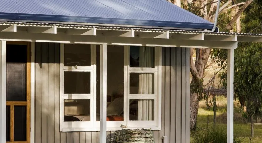 Lawrence creek cottage Bruny Island - Image 1
