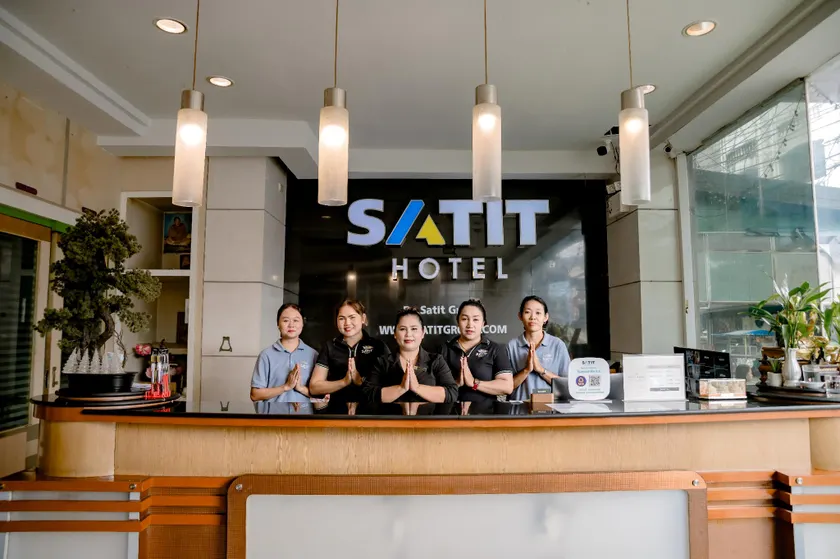 Satit Hotel Soi6 - Image 1