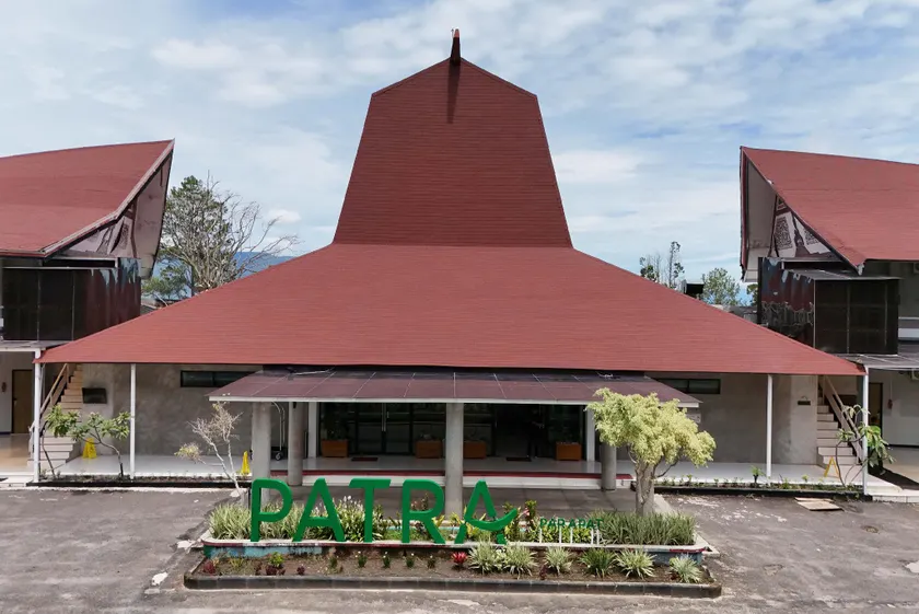 Patra Parapat Hotel - Image 1