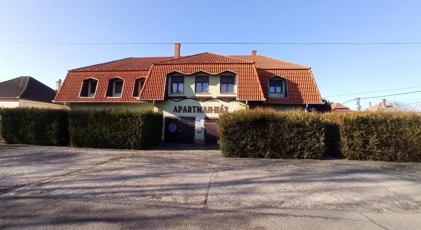 Apartmanház Mohács - Image 1