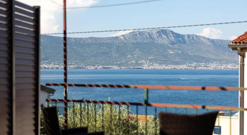 Gorgeous Home In Slatine With Wifi - Image 1