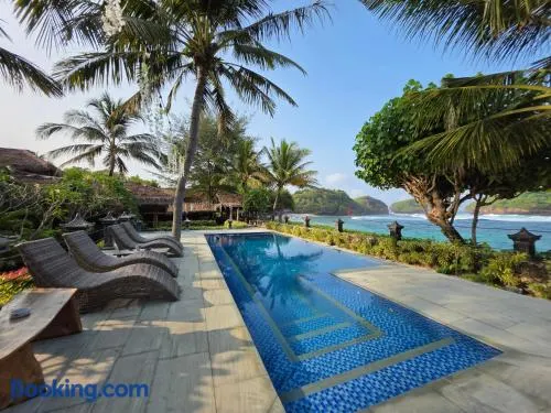 Istana Ombak Eco Resort - Image 1