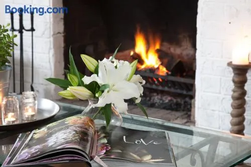 Berrima Cottage, walk to village, open fire - Image 1
