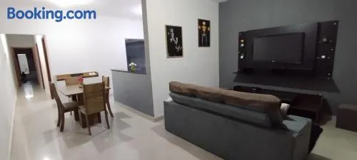 Casa 2 quartos com Garagem - Image 1