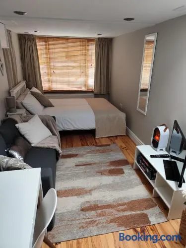 Amy's Suite - Image 1