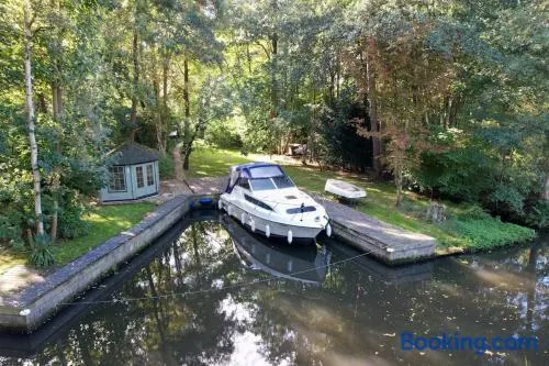 Waterside Cottage - Hot Tub, Mooring, Arcade, Bar - Image 1