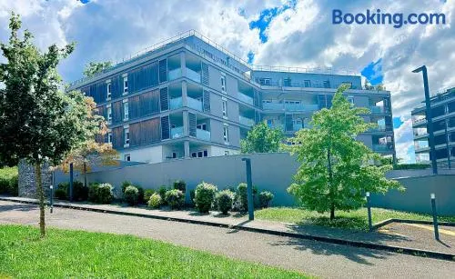 Appartement T2 vue panoramique sur Annecy - Image 1