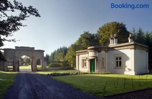 Triumphal Arch Lodge - Image 1