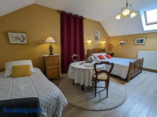 Chambres d'Hôtes de Charme avec Piscine et Wi-Fi en Val de Loire - Image 1