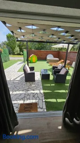 Sunrise Riverside House-Private Garden, Jacuzzi & BBQ - Image 1