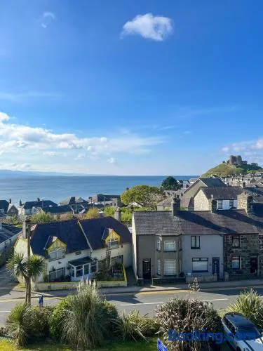 UNIQUE Grade II Listed Church Conversion Spectacular Sea & Castle Views 2 Night Stays Available - Image 1