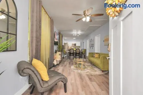 2 BR Cottage Midtown Downtown EADO - Image 1