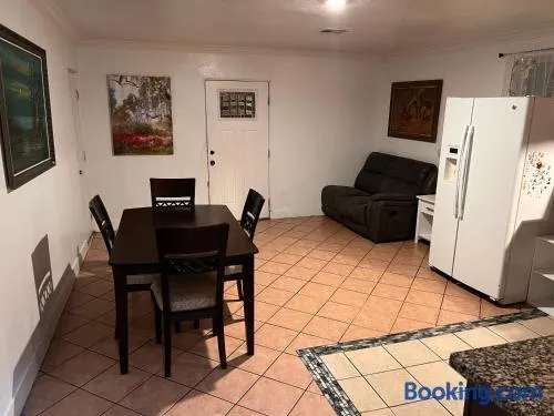 Downtown Secluded Room 3 - Image 1