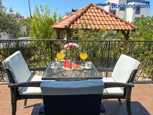 WhiteHouse Brodarica STUDIO apartments - close to Beach with Restaurant - Image 1